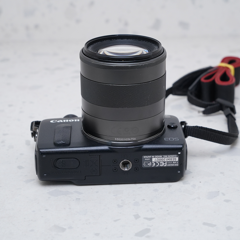 Canon EOS-M + EF-M 18-55mm f/3.5-5.6 IS STM - USADO 7