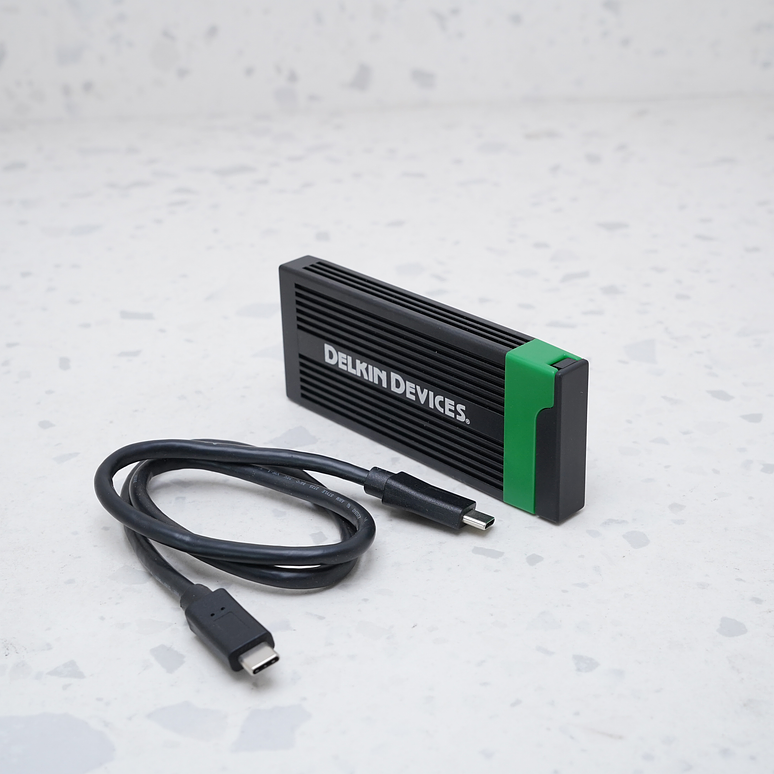 Lector Delkin Devices Tarjeta USB 3.2 CFexpress Tipo B y Lector de Tarjeta de Memoria SD UHS-II - USADO 2