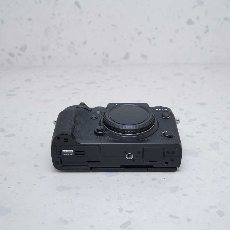 Fujifilm X-T2 (Body) + Battery Grip Original - USADO 7