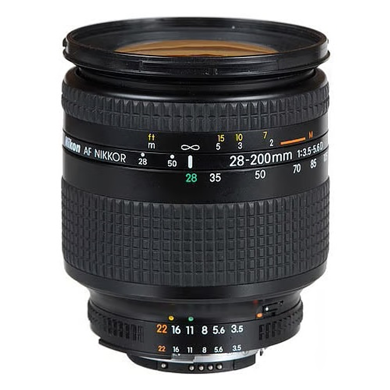 Nikon AF Nikkor 28-200mm f/3.5-5.6D - USADO 1