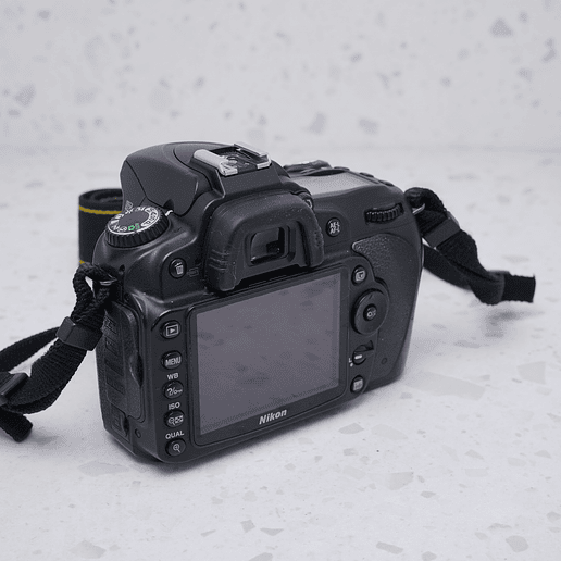 Nikon D90 + Tamron 28-80mm  - USADO 3