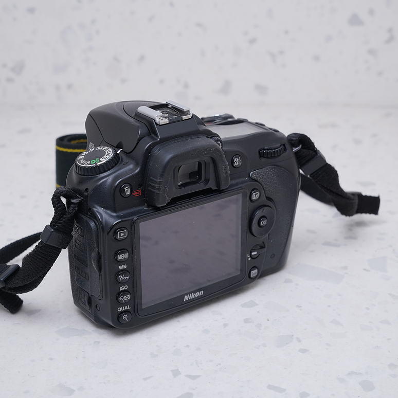 Nikon D90 + Tamron 28-80mm  - USADO 3