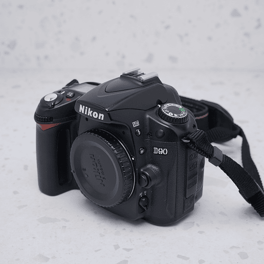 Nikon D90 + Tamron 28-80mm  - USADO 2