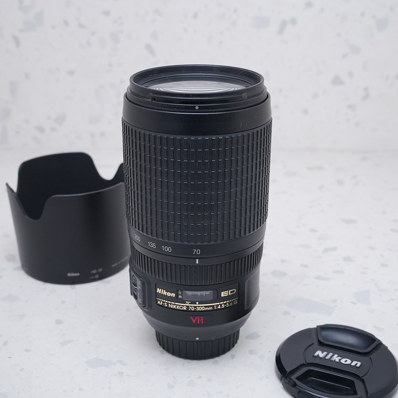 Nikon AFS NIKKOR 70-300mm f4.5 5.6 G ED VR - USADO 2