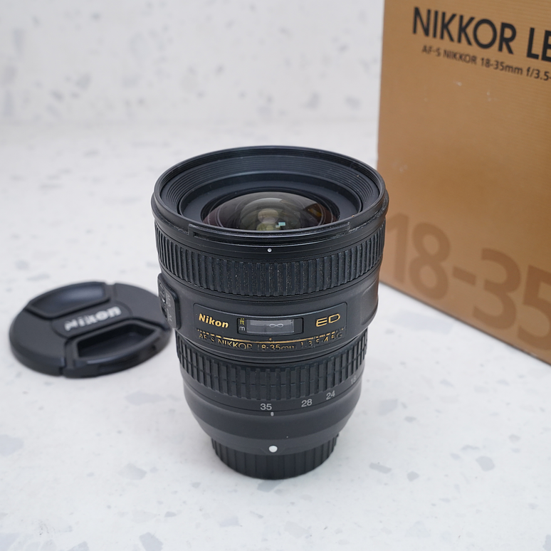 Nikon AF-S NIKKOR 18-35mm f3.5-4.5G ED - USADO 2