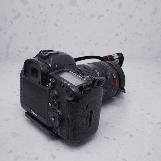 Canon EOS 5D Mark IV + Canon EF 24‑70mm f/2.8L USM I - USADO 5