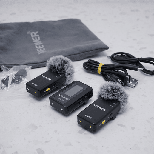 Micrófono inalámbrico Neewer CM28 para 2 personas 2