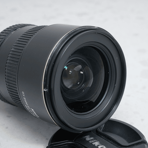 Lente Nikon AF-S DX Zoom-NIKKOR 17-55mm f/2.8G - USADO 4