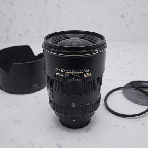 Lente Nikon AF-S DX Zoom-NIKKOR 17-55mm f/2.8G - USADO 2