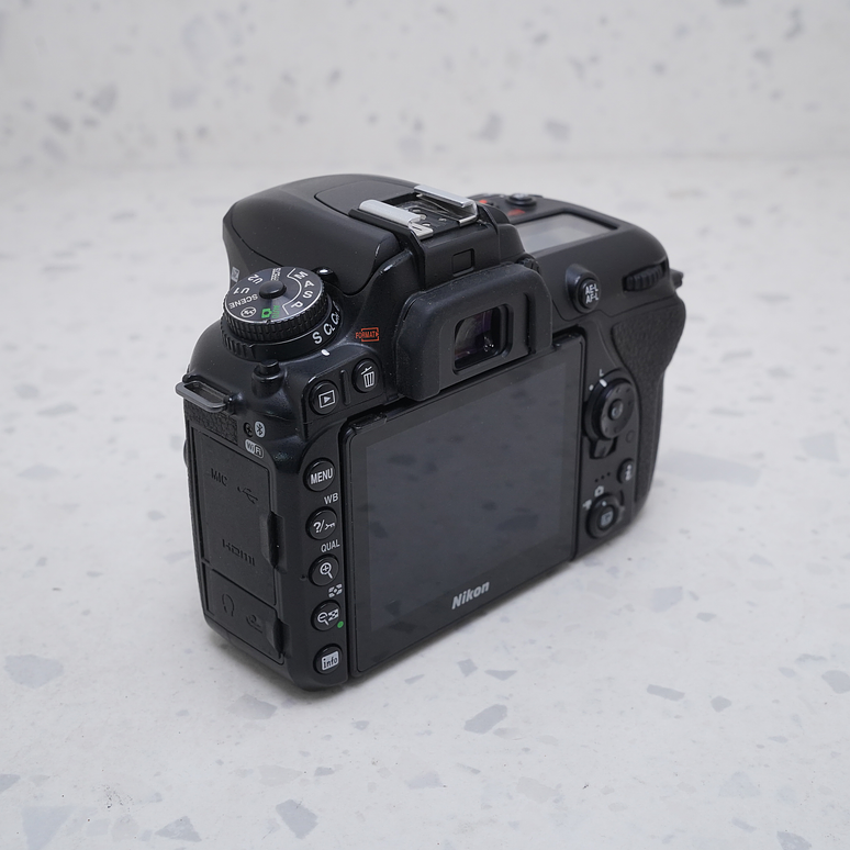 Nikon D7500 (Body) - USADO 5