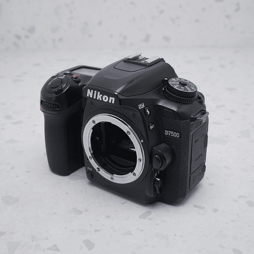 Nikon D7500 (Body) - USADO 2
