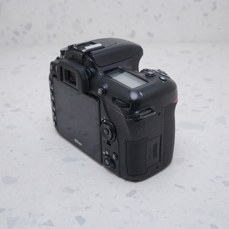 Nikon D7500 (Body) - USADO 3
