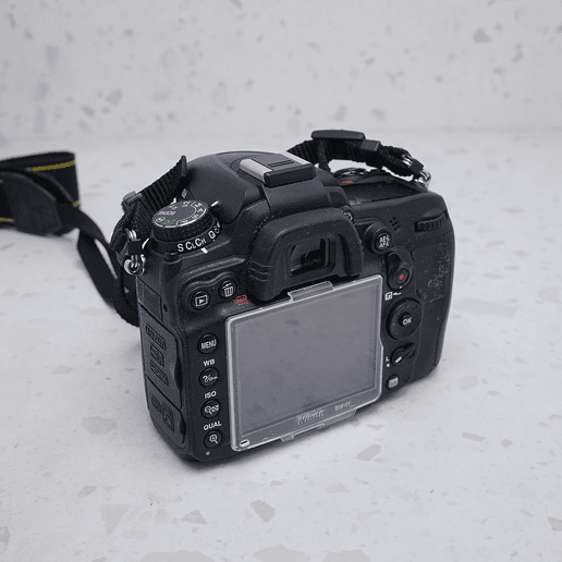 Nikon D7000 (Body) - USADO 5