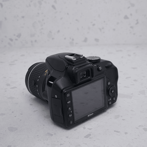 Nikon D3400 + Lente 18-55mm - USADO 3