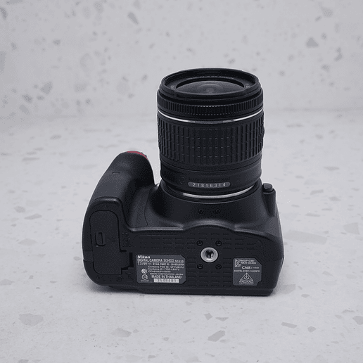 Nikon D3400 + Lente 18-55mm - USADO 6