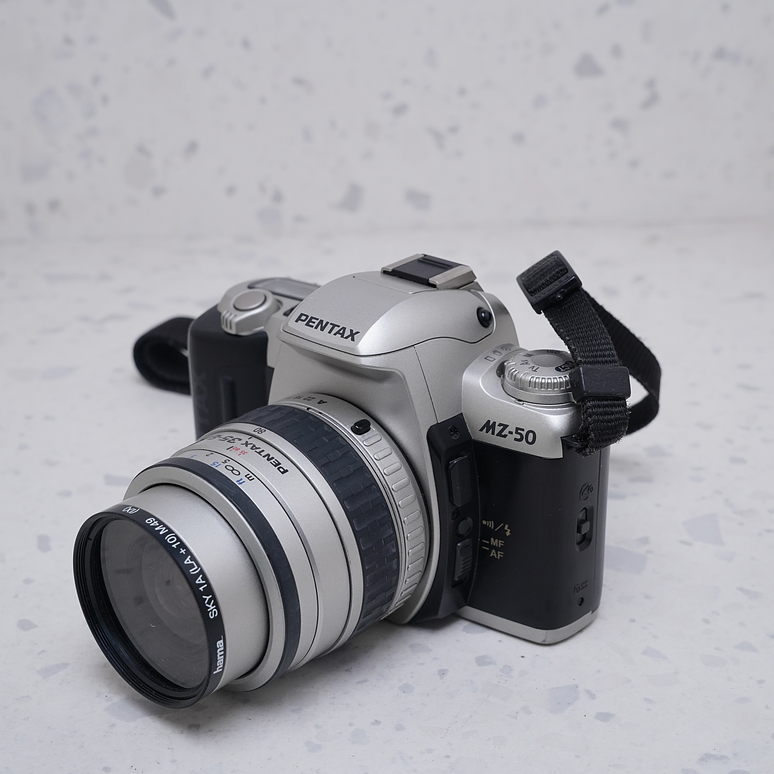 Pentax MZ-50 + 35-80mm + 80-200mm - USADO 1