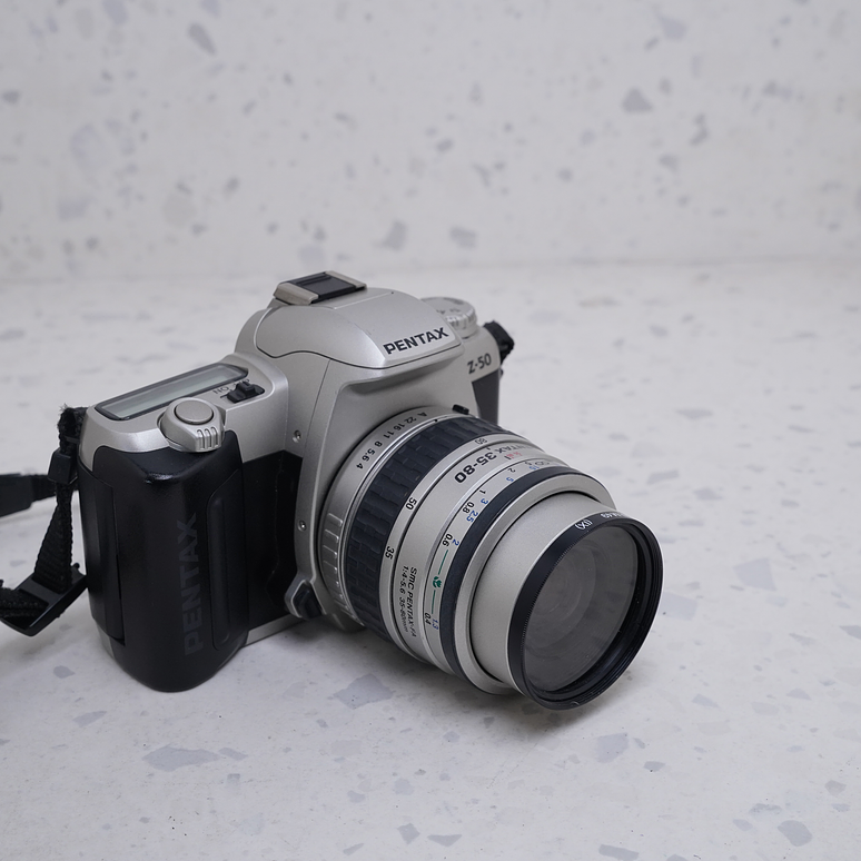 Pentax MZ-50 + 35-80mm + 80-200mm - USADO 3