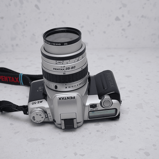 Pentax MZ-50 + 35-80mm + 80-200mm - USADO 7