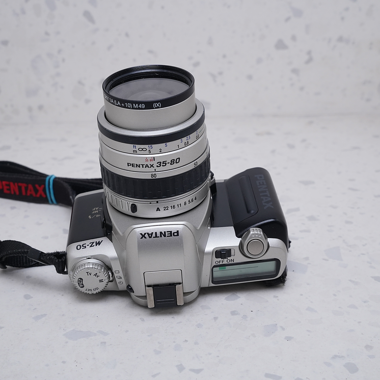 Pentax MZ-50 + 35-80mm + 80-200mm - USADO 7