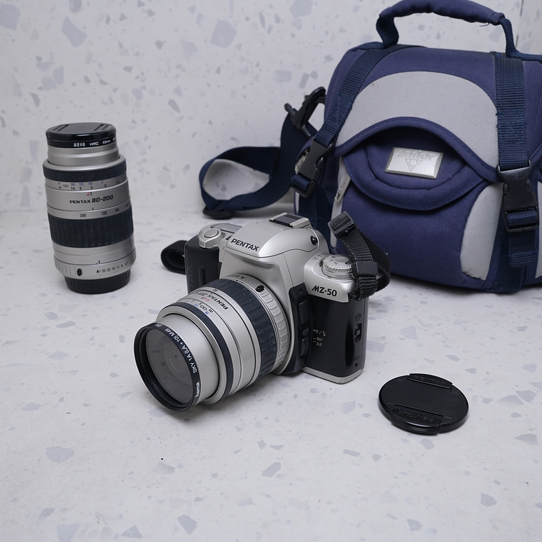 Pentax MZ-50 + 35-80mm + 80-200mm - USADO 2