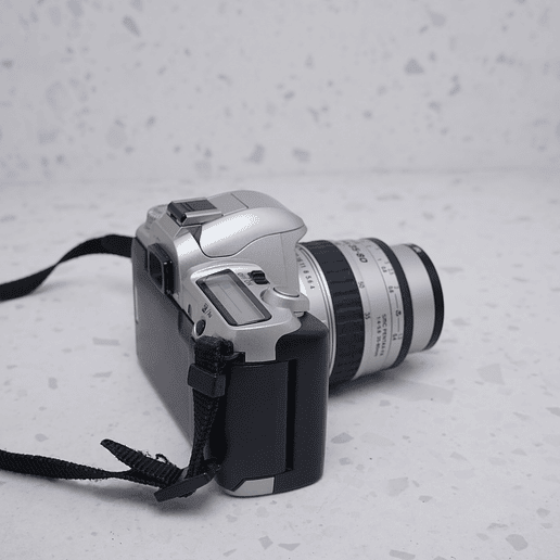 Pentax MZ-50 + 35-80mm + 80-200mm - USADO 4