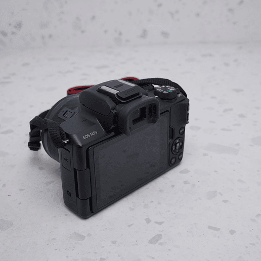 Canon EOS M50 + 15-45mm + 32mm - USADO 3