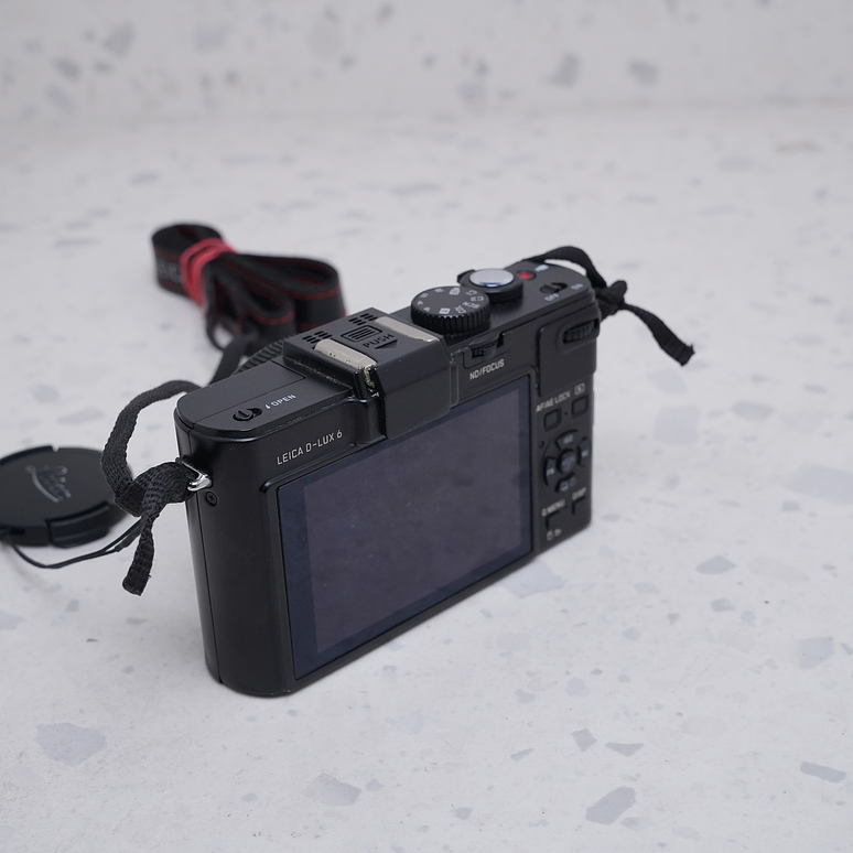 Leica D-LUX 6 - USADO 5