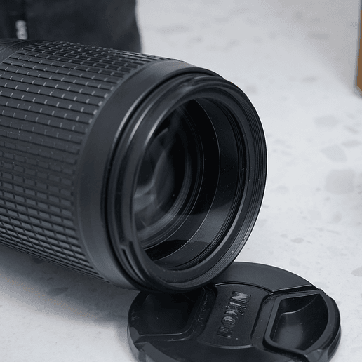 Nikon AF-S NIKKOR 70-300mm f/4.5-5.6G IF-ED VR - USADO 4