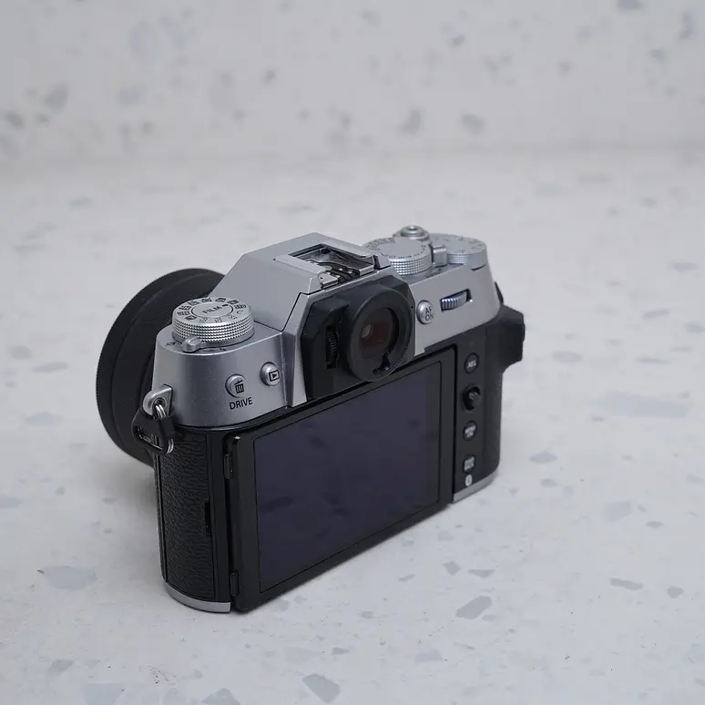 FUJIFILM X-T50 + XC 15-45mm f/3.5-5.6 - USADO 3