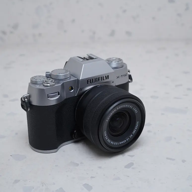 FUJIFILM X-T50 + XC 15-45mm f/3.5-5.6 - USADO 4