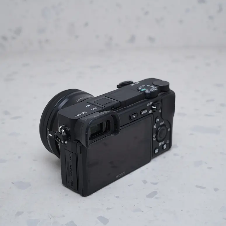 Sony A6400 Kit - USADO 3