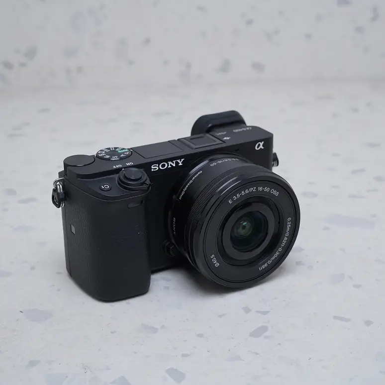 Sony A6400 Kit - USADO 4