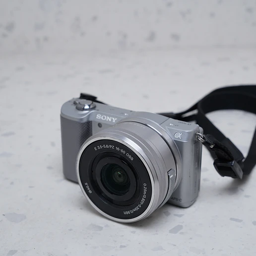 Sony Alpha A5000 - USADO 2