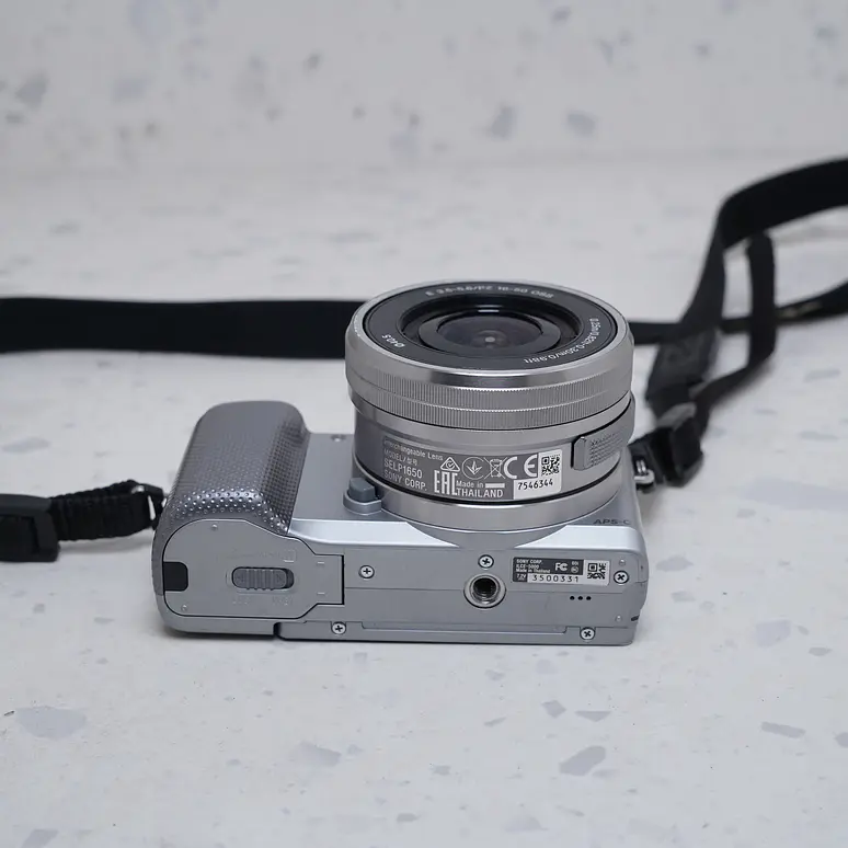 Sony Alpha A5000 - USADO 6