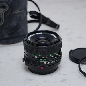 Canon 28mm f/2.8 FD - USADO