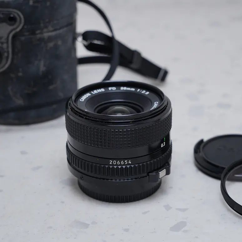 Canon 28mm f/2.8 FD - USADO 2