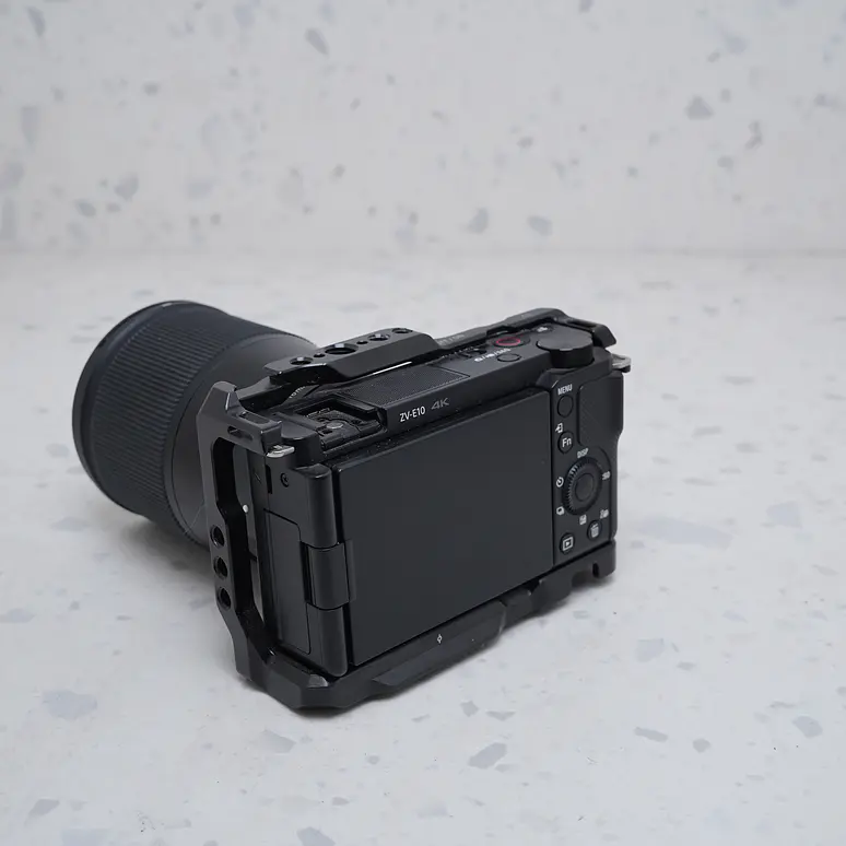 Sony ZV-E10 + 16mm - USADO 2