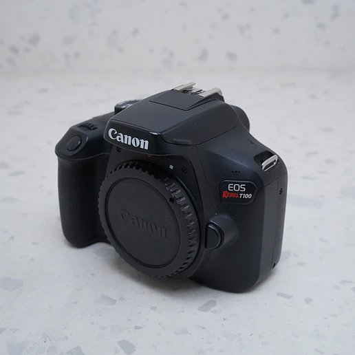 Canon Rebel T100 - USADO 2