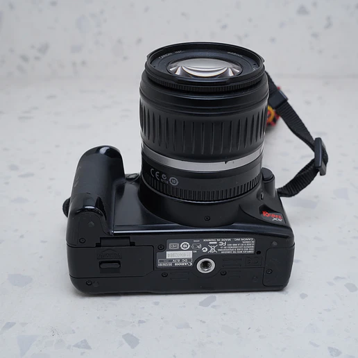 Canon EOS Rebel XS + 18-55mm - USADO 2