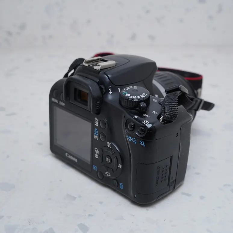 Canon EOS Rebel XS + 18-55mm - USADO 4