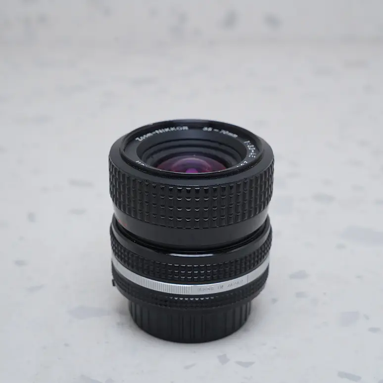 Nikon FM2 + 50m + 35-70mm - USADO 8