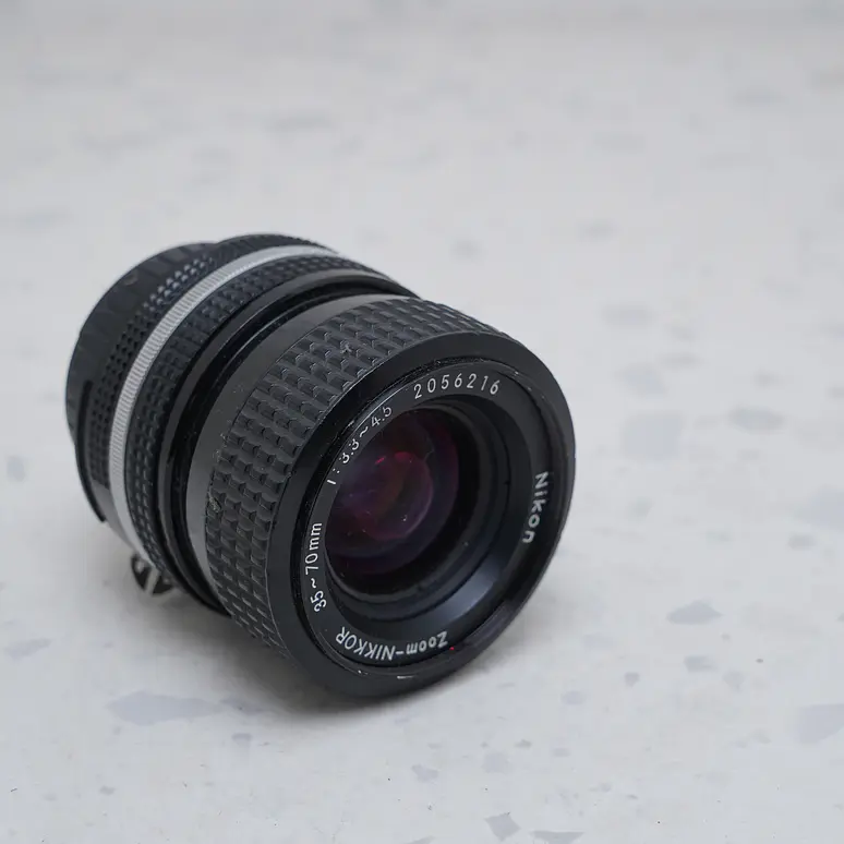 Nikon FM2 + 50m + 35-70mm - USADO 10