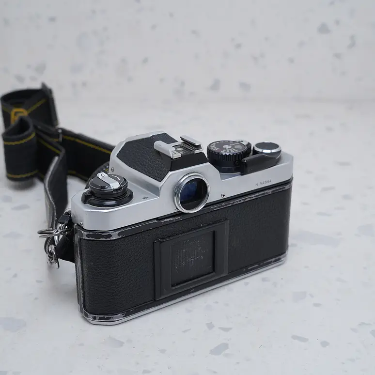 Nikon FM2 + 50m + 35-70mm - USADO 2