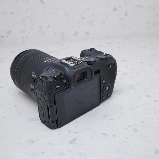 Canon EOS RP + 24-105mm - USADO 3