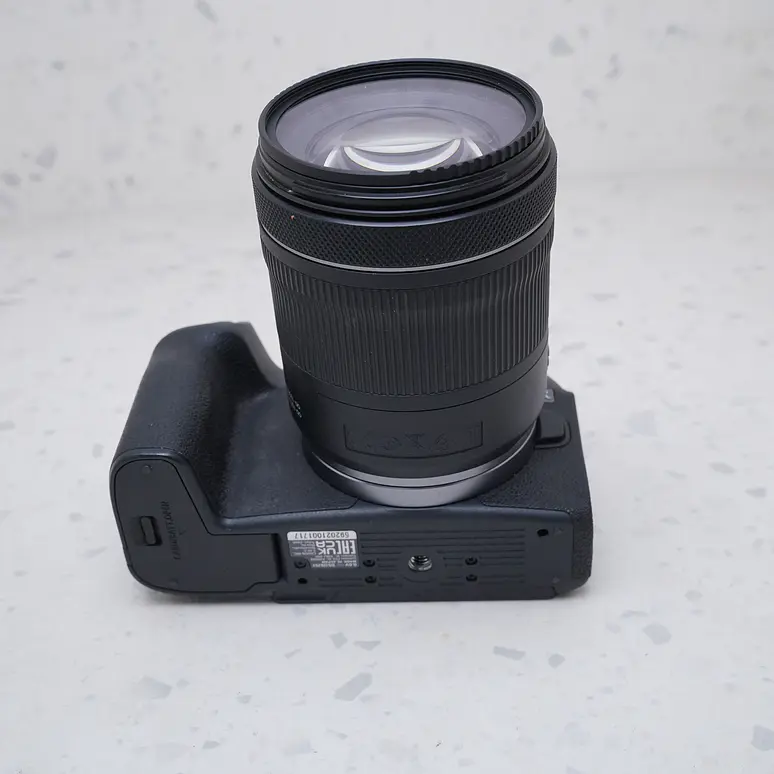 Canon EOS RP + 24-105mm - USADO 7