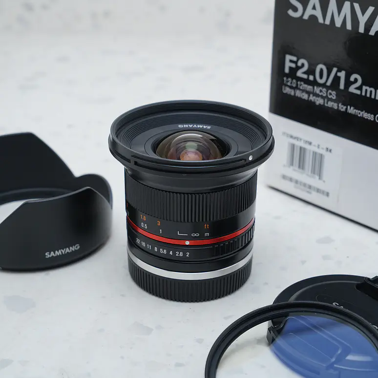 Samyang 12mm f/2.0 NCS CS para Sony E (APS-C) - USADO 2