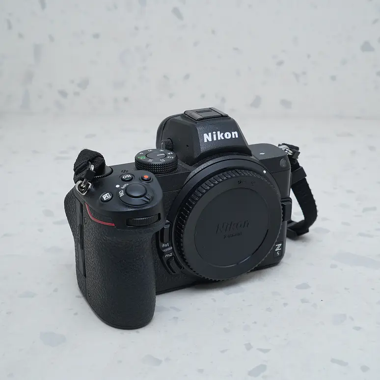 Nikon Z5 (Body) - USADO  4