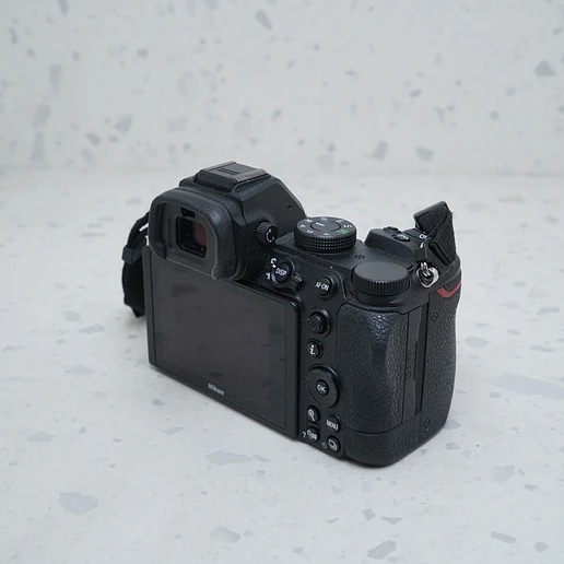 Nikon Z5 (Body) - USADO  5