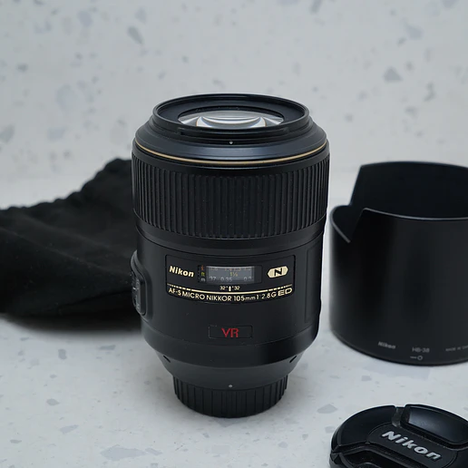 Nikon AF-S Micro NIKKOR 105mm f2.8G IF ED VR - USADO 2