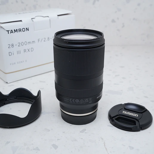 Lente Tamron 28-200mm f2.8-5.6 Di III RXD para Sony E - USADO 3